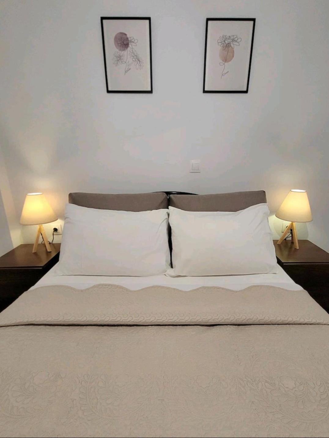 Center River Apartment Флорина Екстериор снимка