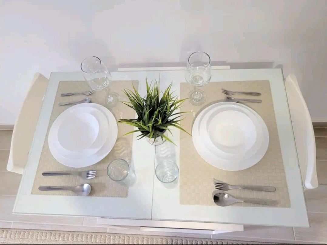 Center River Apartment Флорина Екстериор снимка