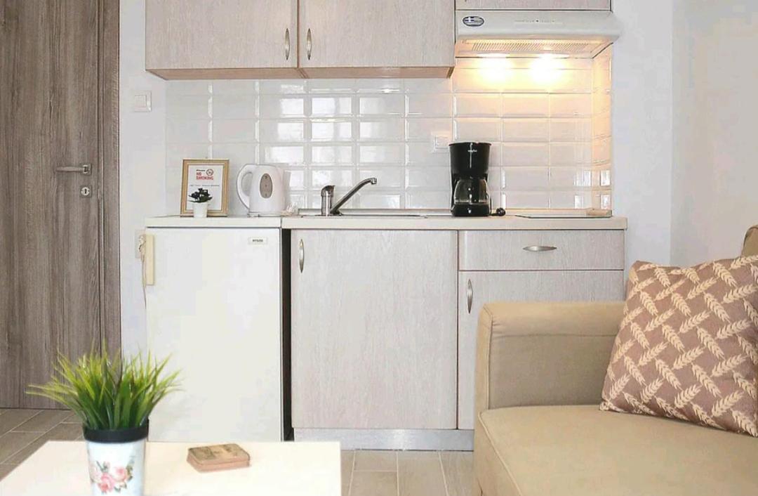Center River Apartment Флорина Екстериор снимка