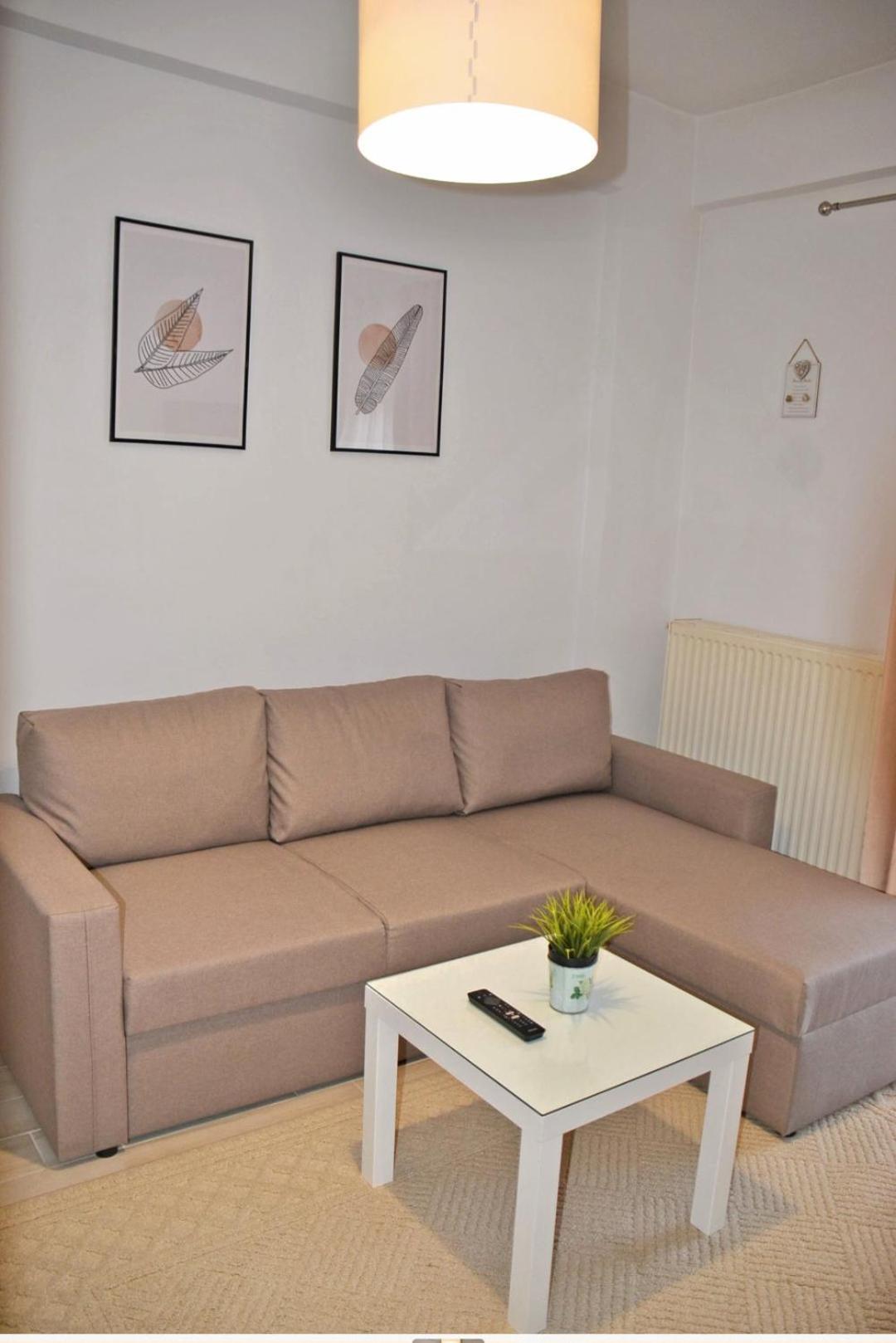 Center River Apartment Флорина Екстериор снимка